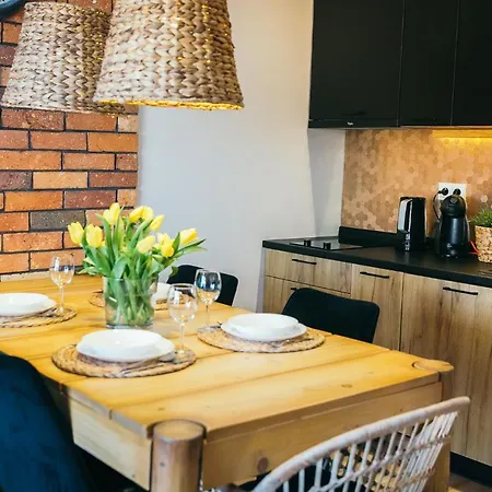 Przytulny Stone Hill شقة شكلارسكا بوريبا